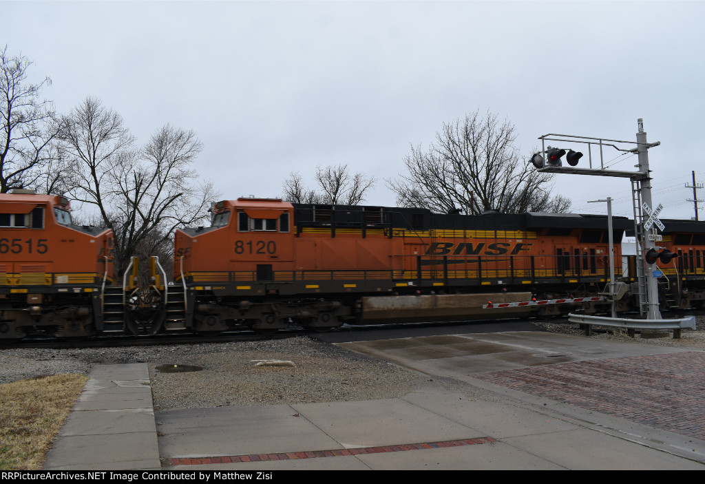 BNSF 8120